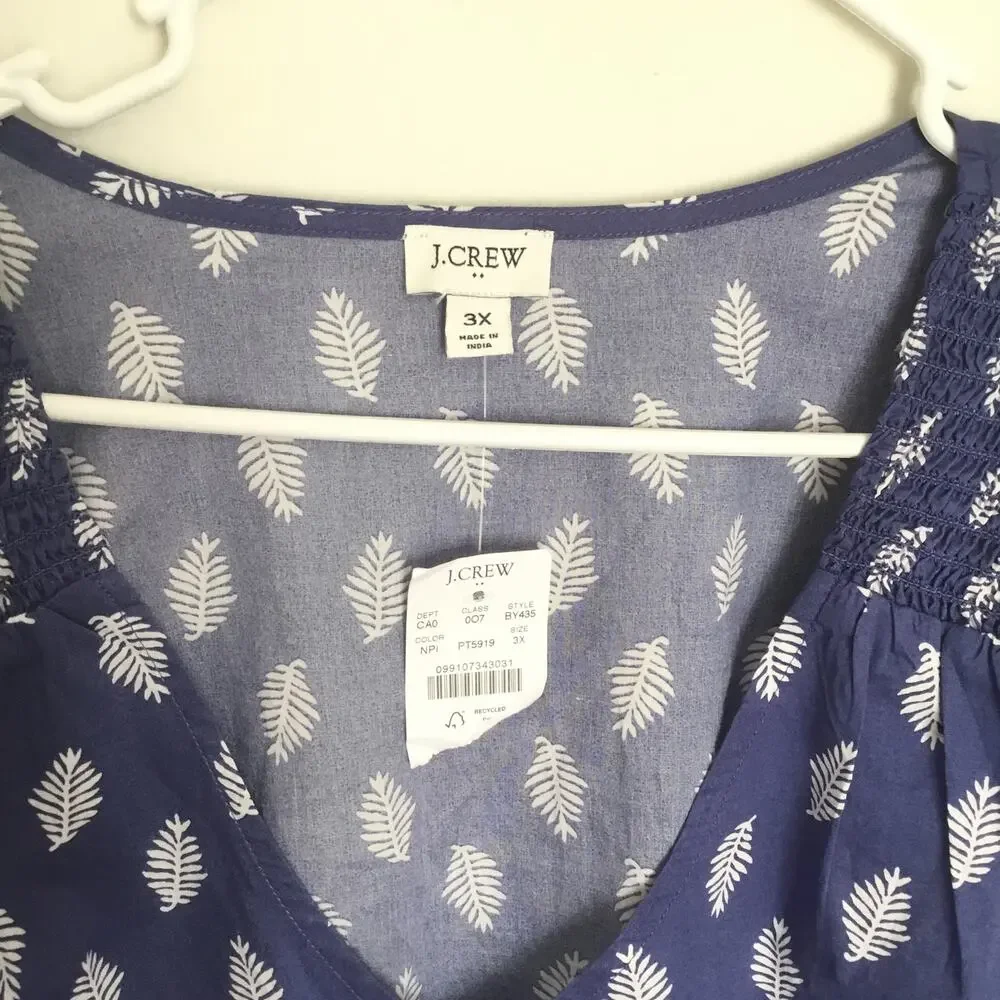 J.Crew Women's Cotton Blue and White Leaf print V-neck Top Plus Sz 3XL - Picture 3 of 7